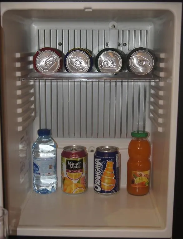 蒙马特莱吉纳酒店 酒店