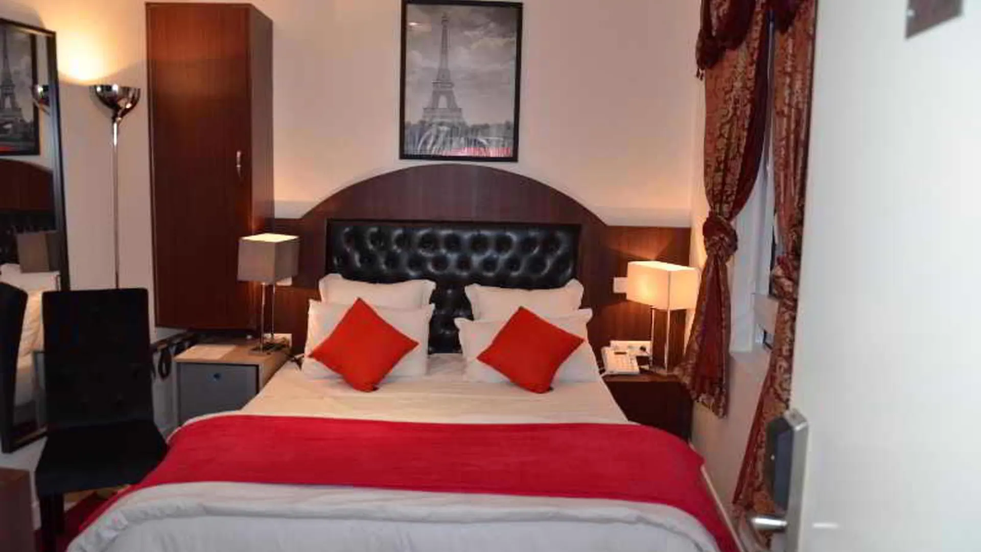 Regina Montmartre Hotel