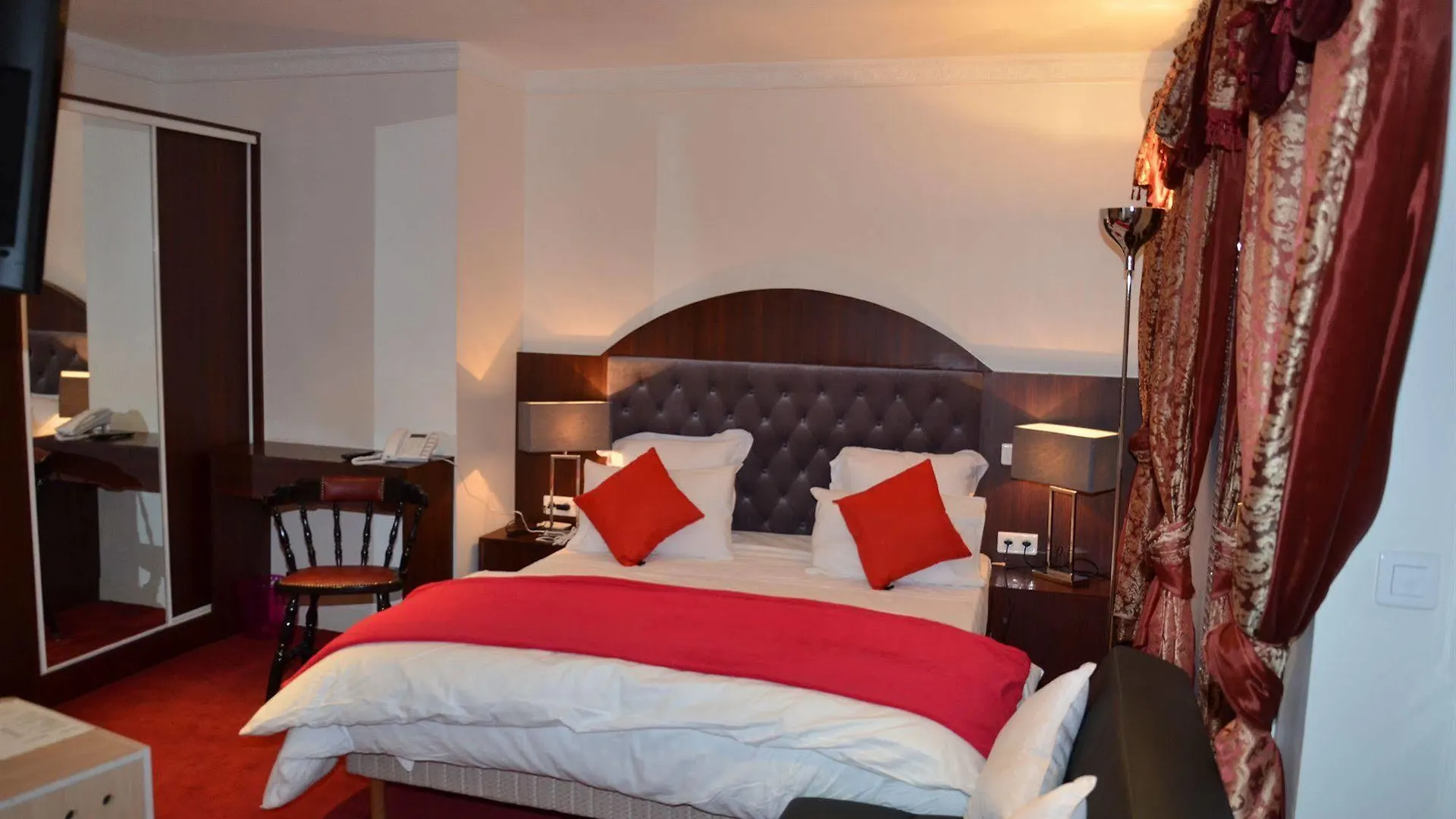 Hotel Regina Montmartre