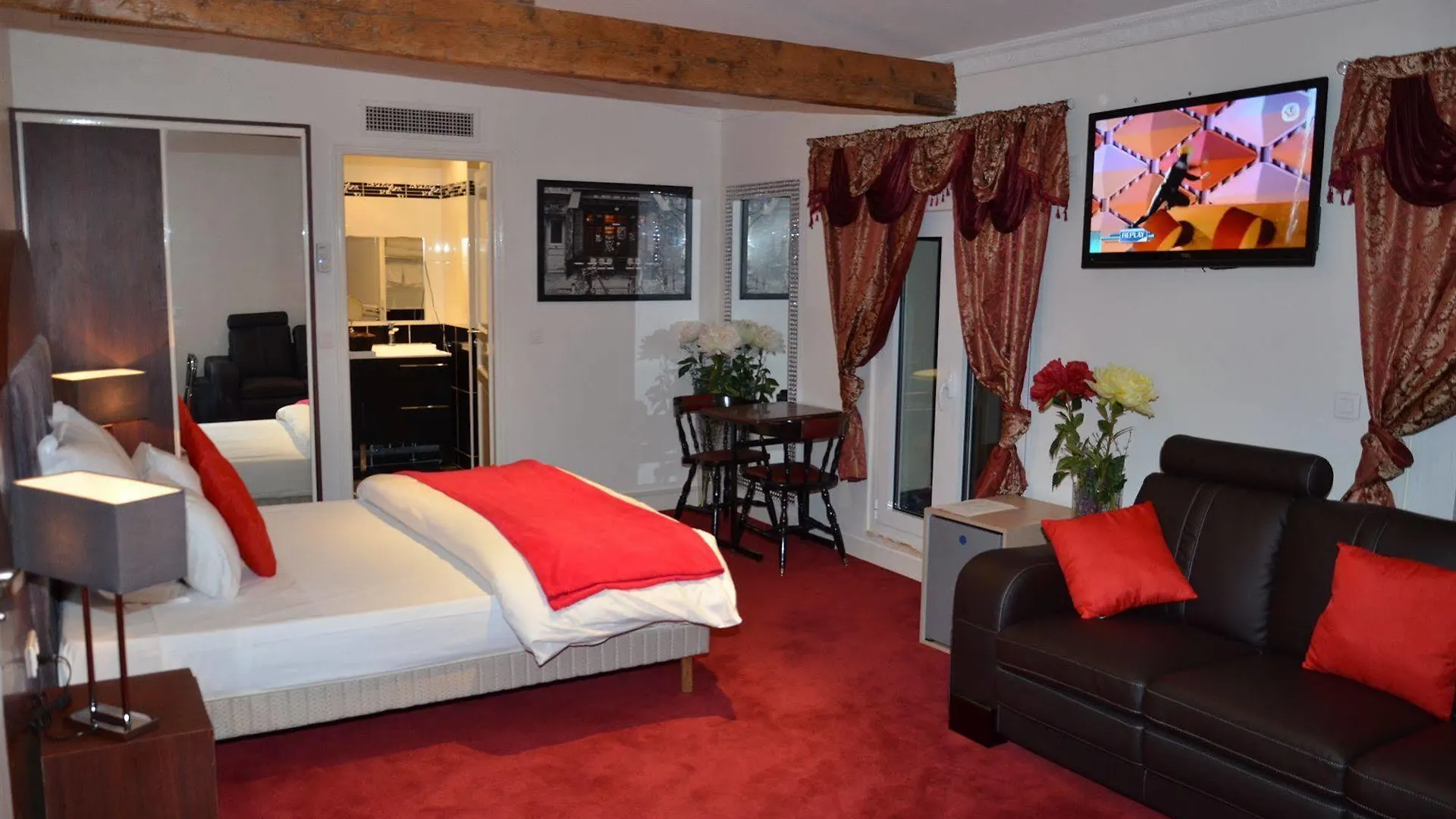 Regina Montmartre Hotel 3*