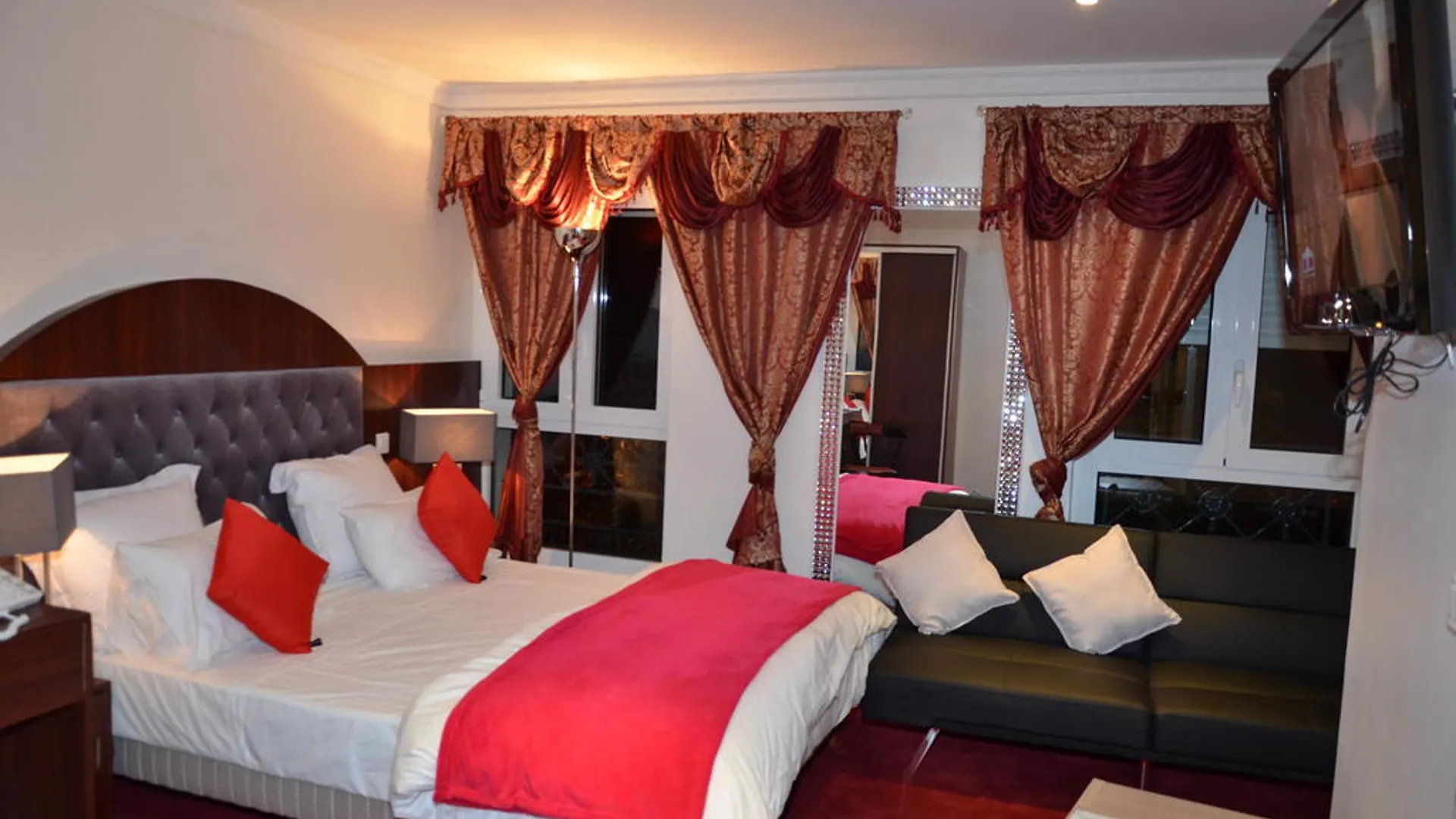 Regina Montmartre Hotel París